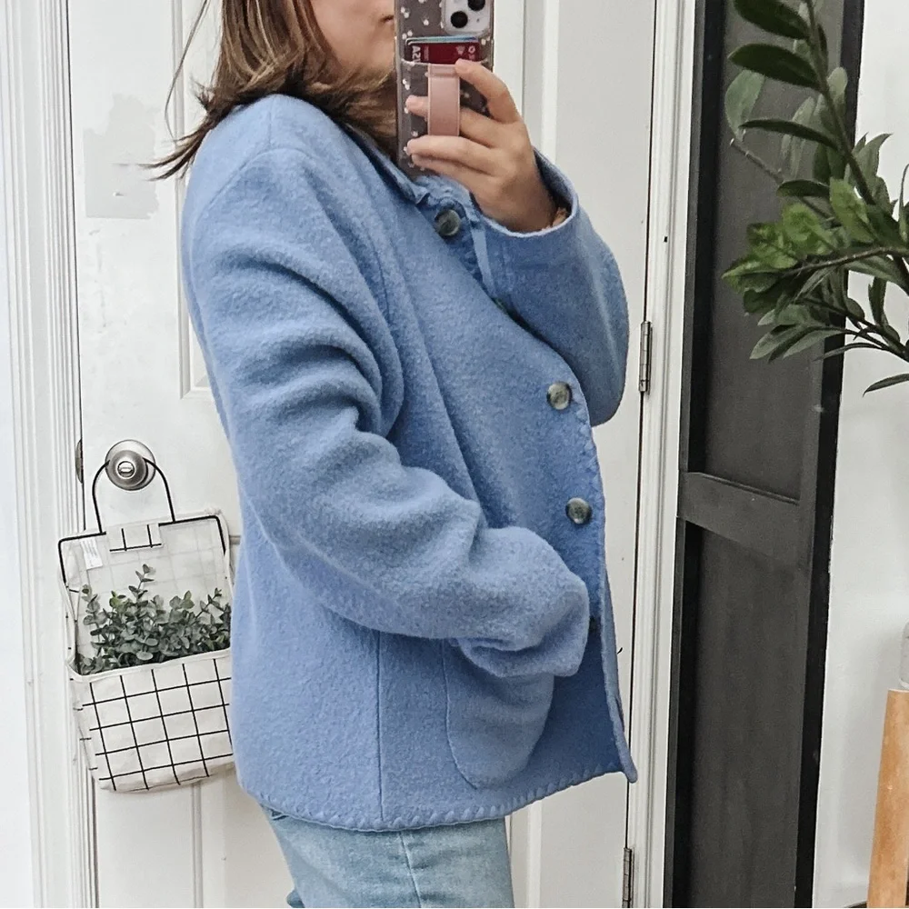Vintage Talbots 100% wool Buttoned Front Jacket. Size LP - Picture 8 of 9
